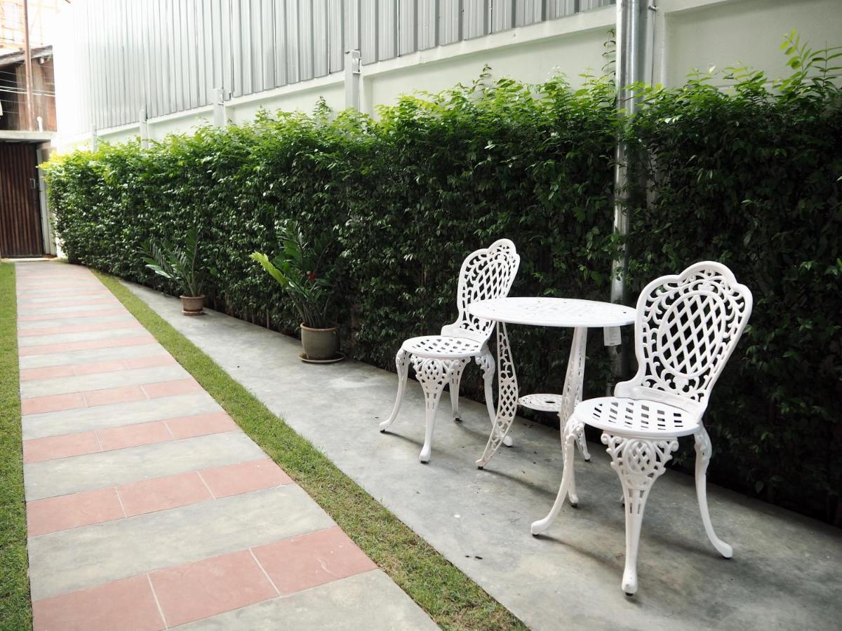 Bua House Poshtel Hotel Chiang Mai Eksteriør billede