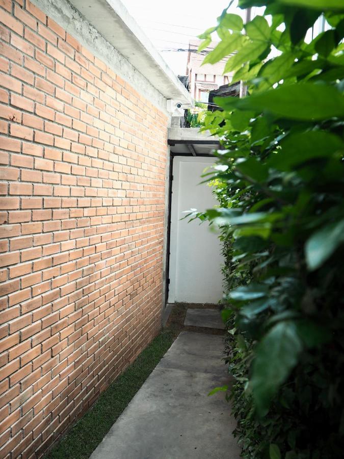 Bua House Poshtel Hotel Chiang Mai Eksteriør billede